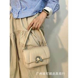Zhao Lusi's same Steamed rolls 2023 summer new fashion niche chain handbag leather one shoulder cross body women's bag