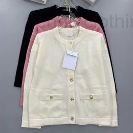 Women's Sweaters Designer Brand Wind Knitted Round Neck Cashmere Cardigan, Sweet and Loose Pocket, Metal Buckle Jacket, Early Autumn New Product HDEO