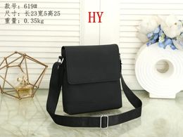 2023 Luxurys Designers postman Bags Wallets card holder famous Cross Body totes cards coins men Genuine leather Shoulder Bags purse women Holders hangbag A225