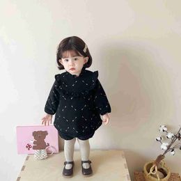 Clothing Sets Winter New Baby Long Sleeve Clothes Set Infant Girl Floral Thicken Warm Tops + Shorts 2pcs Suit Toddler Padded Jacket Outfits H240508