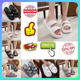 Designer Casual Slides Slippers Men Light weight wear resistant anti breathable Leather soft soles sandals Flat Beach Slipper Size 36-45