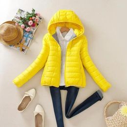 Women's Trench Coats Quilted Padded Yellow Hoodie Short Feather Jackets For Women Lightweight Puffer Thick Padding Cropped Woman Coat Black