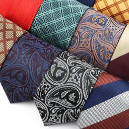 Bow Ties Design Polyester Paisley Necktie Green Striped Tie For Men Wedding Party Daily Wear Shirt Suit Decoration Accessories Gifts