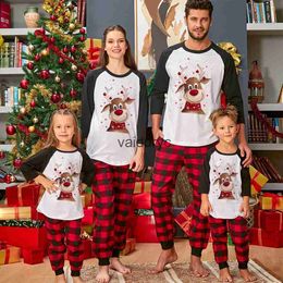 Family Matching Outfits Deer Printed Christmas Family Matng Clothes Mother Father Daughter Son T-shirt Clothes Xmas Party Family Long Sleeve Outfit H240508