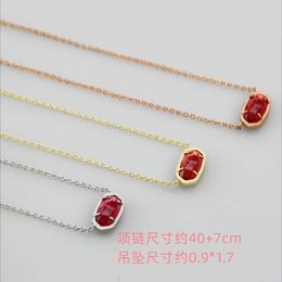 2024 Designer Kendras Scotts Neclace Jewelry Instagram Minimalist Oval rotes Glas Anhänger Kurzes Halskettenhals Kettenkette Colarbone Kette