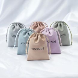 Rings 100pcs Personalised Brand Drawstring Gift Wedding Favour Candy Bags 7x9cm Jewellery Packaging Pouches Silk Satin Cosmetic Bag