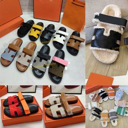 مصمم صندل نساء أحذية Slies Slippers Sandals Leather Beachy Fashion Slide Slipper Luxury Mens Summer Sundal Sandal Flip Flups Techno Sandals 35-45