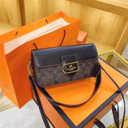 Fashion Versatile Underarm Premium Small Square New Old Flower Method Stick One Shoulder Crossbody 7889