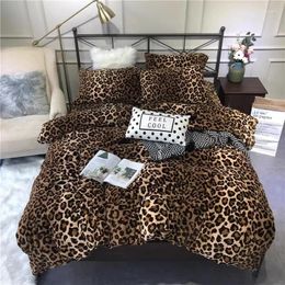 Bedding Sets Set Of Four Pieces Winter Thickened Milk Velvet Warm Coral Double-sided Leopard Print Lace Duvet Cover