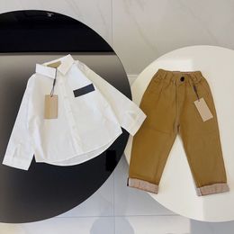 Kinderkleidungssets, karierte Babyhemden, Hosen, Jungen, Mädchen, Kleinkinder, Designer-T-Shirts, Blusen, Hosen, Kinder, Jugendkleidung, Anzüge, luxuriöse Langarm-Uniform mit Briefdruck