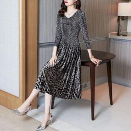 Casual Dresses Spring And Autumn Golden Velvet Pleated Dress With A Slim Waist Medium Length Printed High End Long Sleeve