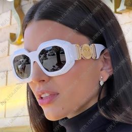 Per le donne designer ve 4244 Eyewear Medusa Biggie Occhiali da sole bianchi oversati di oversize Polarizzati maschi Black Glasses Dupes Eye Eye Eye Eypes Shield Shades