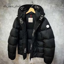 Monclairjacke Mocler Ceket Klasik Erkekler Moda Lüks Tasarımcı Markası Down Ceket Parkas Man Epaulettes Trend Kış Sıcak Pamuk Açık Dış Giyim Paltoları 4241