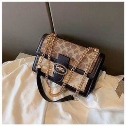 Same Magnetic Buckle Single Shoulder Crossbody for Women's 2023 New Chain Small Square Bag with Colour Contrast Fashion Trend 7889