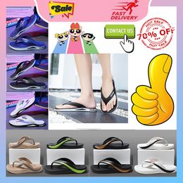 Free shipping Designer Casual Platform Slides Slippers man Woman wear-resistant anti slip Rubber breathable soles flip Flat Summer Beach Slipper size40-45