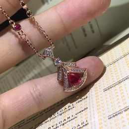 High Version Rose Gold Fan Shaped Small Skirt Necklace Earrings Female Fashion Joker Pendant Clavicle Chain Party Anniversary Gift