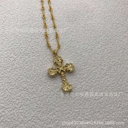 2024 Designer Brand Cross Ch Necklace for Women Luxury Chromes Gold Flame Pendant Bamboo Chain Men Couple Hip Hop Versatile Heart Classic Jewellery Neckchain Uhvi