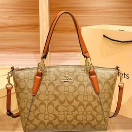 Classic Women's New Fashionable Presbyopia Genuine Leather One Shoulder Handheld Crossbody Shopping Light Luxury Tote Bag 7889