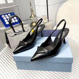 Designers Slides Women Fashion Sandals Flat Slides Patent Leather Flip Flops Shoes Black White Slipper Pumps Slipper Platform Sandal 1.9 14