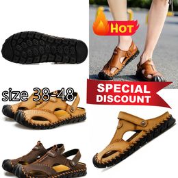 2024 Women Designers slippers Sandals Flat Slides Flip Flops Summer leather Loafers Shoes Beachwear Slippers Black White size 38-48