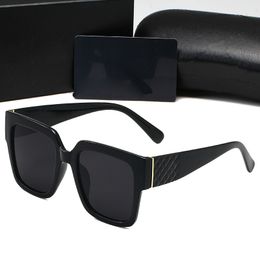 Luxus-Designer-Sonnenbrille für Damen, Sonnenbrille, Herren-Sonnenbrille, gleiche Sonnenbrille, Strand-Straßenfoto, einzigartige Sonnenbrille, Vollformat, mit Box 93W99