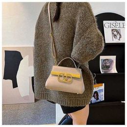 Women's light luxury crossbody 2023 new fashionable portable small square one shoulder bag trend 70% off outlet online sale