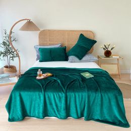 Solid Green Flannel Fleece Blanket Autumn Short Plush Throw Quilt Bed Linen Sheet 200*230cm Bedspread Home Textile Velvet Cover 240119