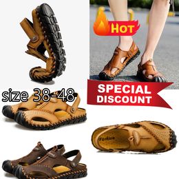 2024 Women Designers slippers Sandals Flat Slides Flip Flops Summer leather Loafers Shoes Beachwear Slippers Black White EUR 38-48