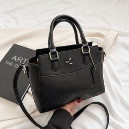 Designer Bags Women 5A Tote Bag Shoulder Bag Luxury Handbag Fashion Cross Body Shopping Bag Crossbody Bags Real Leather Baguette Shoulder Bag