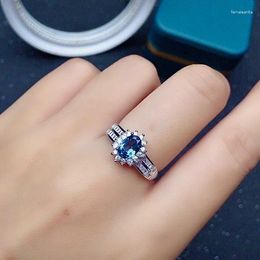 Cluster Rings 0.7ct VVS Grade Dazzling Silver Topaz Ring For Party Natural London Blue Gift Woman