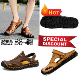 2024 Women Designers slippers Sandals Flat Slides Flip Flops Summer leather Outdoor Loafers Shoes Beachwear Slippers Black White size 38-48