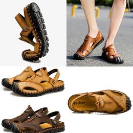 2024 Women Designers slippers Sandals Slides Flip Flops leather Beachwear Slippers sliders Comfortable Bath Fashion popular EUR 38-48