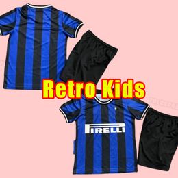 Kids SNEIJDER ZANETTI Classic Inter Retro Soccer jerseys Djorkaeff MILITO Baggio Pizarro Djorkaeff ADRIANO MILAN Football Shirt 2009 2010 09 10 Child