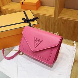 This year's popular postman light luxury trendy chain with high aesthetic value one shoulder crossbody women's fashion bag 70% off outlet online sale