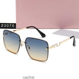 High Beauty Miu Sunglasses Advanced Women's Retro Large Frame Tourism Street Photo Outdoor Sun Protection and UV Glasses WSYE