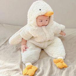 Autumn And Winter born Baby Boys And Girls White Goose Baby Sleeping Bag Thick Onesie Starfish Hug Warm Climbing Suit 240119