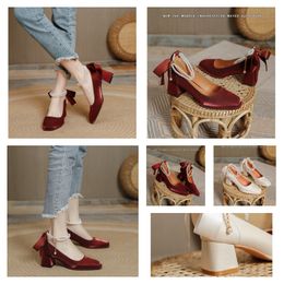 High Heel shoes Women's Embroidered Slingbacks Sandals Luxury Designer Ankle Strap Buckle Pointed Toe Wrap Dress Shoes Party Fashion Evening shoes