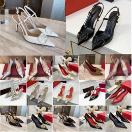 Markalar Slingbacks Yüksek Topuklu Loafers Sandalet Bale Deri Ayakkabı Stiletto Çıplak Siyah Kırmızı Pompalar Gladyatör Yürüyüş Pompaları KUTU İLE KULLANIR