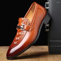 Dress Shoes Luxury Mens Leather Shoe Fashion Wedding Party Men Large Size Comfort Design Business Flat Tooling Casual