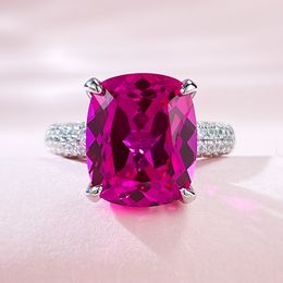 2024 Choucong Wedding Rings Deluxe Jewellery Pure 100% 925 Sterling Silver Cushion Shape Rose Red Moissanite Diamond Gemstones Party Eternity Women Ring Gift