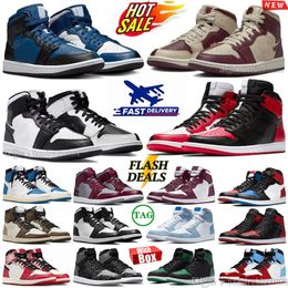 1 Split Beach Cherrywood Invert Blue French Basketball Shoes 1s Mid Invert White Black Red Cherrywoods Dark Mocha Bordeaux Fragment Homage UNC Volt Gold Trainers