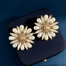 Stud Vintage Gold Plated Rhinestone Pearl Flower Earrings Jewelries Letter Wedding Gift Factory Wholesale Dust Bag Jewellery Designer High Quality E9GA