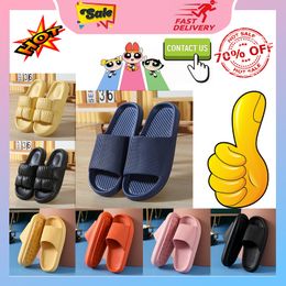 Free shipping Designer Casual Platform Slides Slippers Men slip wear-resistant Light weight breathable soles luxury sandals Flat Summer Beach Slipper