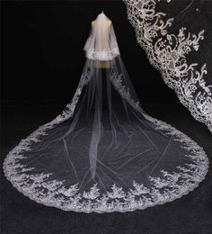 Real Image 2 Layers Bling Sequins Lace Edge 3 Meters Wedding Veil with Comb 2 Tier Cathedral Luxury Bridal Veil NV70974479200