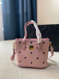 Famous Designer Bag Classic Rattan Bag Handbag Fashion Straw Ladies Beach Vacation Style Bag Grocery Basket