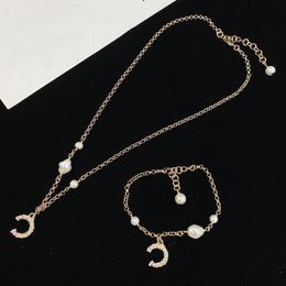 18k Gold Chain Bracelet Necklace Pearl Designer Lover Necklace Charm Bracelet Letter For Woman Jewelry Sets