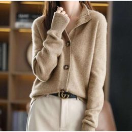 Luxury Winter 2022 Trend Designer Cashmere Cardigan for Women - Stylish Sweater Cardigans with Vintage Knitted Crochet Tops, Perfect for the Fashionable Woman