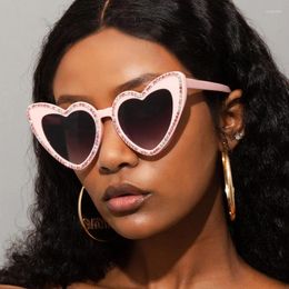 Sunglasses Heart Women Rhinestone Outdoor Cat Eye Love Personality Y2K Sun Glasses Classic Eyewear Female Oversize Shades