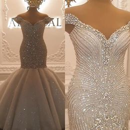Gorgeous Mermaid Wedding Dresses V-neck Off Shoulder Design Beads Appliques Pearls Tulle Court Gown Custom Made Plus Size Bridal Gown Vestidos De Novia