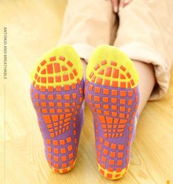 Professional nonslip trampoline socks for children cotton grip floor sock sole silicone foot massage antiskid sock boys girls Amu1651240